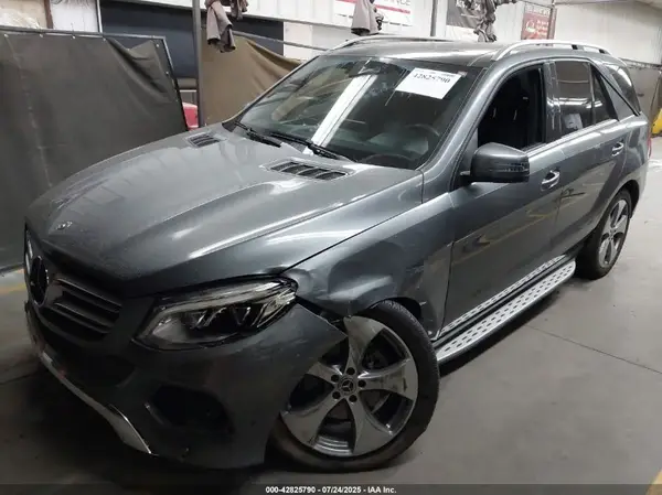 4JGDA5HB8HA990060 2017 MERCEDES-BENZ GLE - Image 2