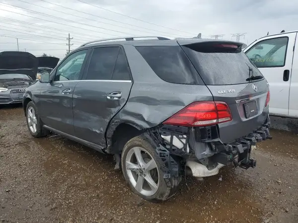 4JGDA5HB8JB028275 2018 MERCEDES-BENZ GLE - Image 2