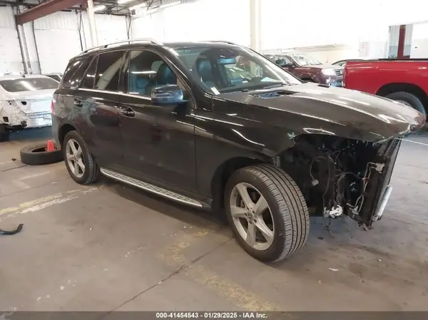 4JGDA5HB8JB043598 2018 MERCEDES-BENZ GLE - Image 1