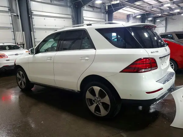 4JGDA5HB8JB066038 2018 MERCEDES-BENZ GLE - Image 2