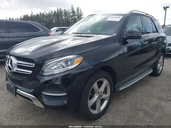 4JGDA5HB8JB090968 2018 MERCEDES-BENZ GLE - Image 2