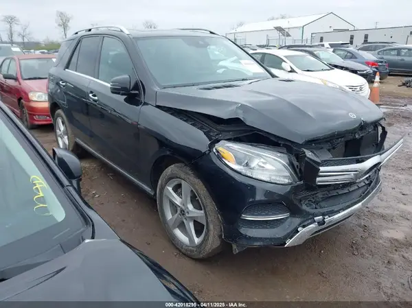 4JGDA5HB8JB122110 2018 MERCEDES-BENZ GLE - Image 1