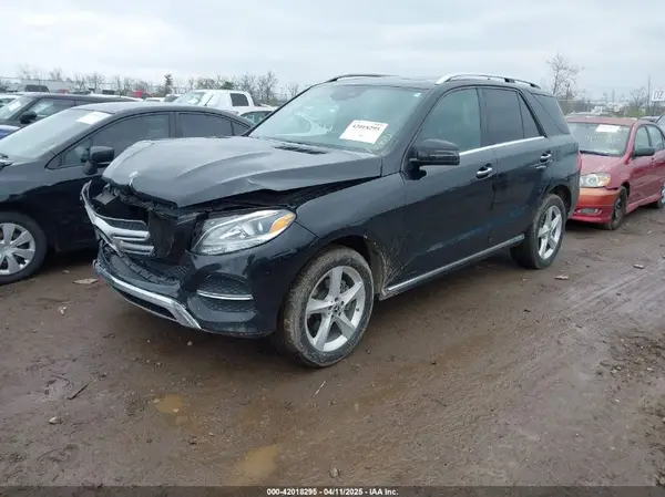 4JGDA5HB8JB122110 2018 MERCEDES-BENZ GLE - Image 2
