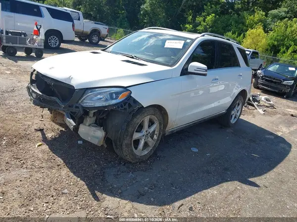 4JGDA5HB8JB135424 2018 MERCEDES-BENZ GLE - Image 2