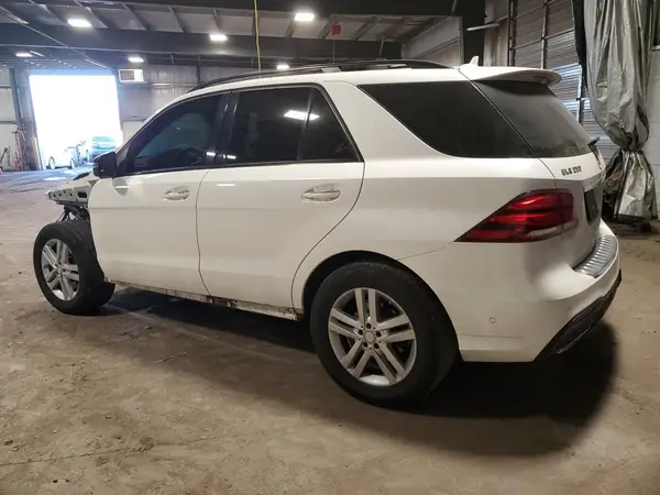 4JGDA5HB8JB160811 2018 MERCEDES-BENZ GLE - Image 2