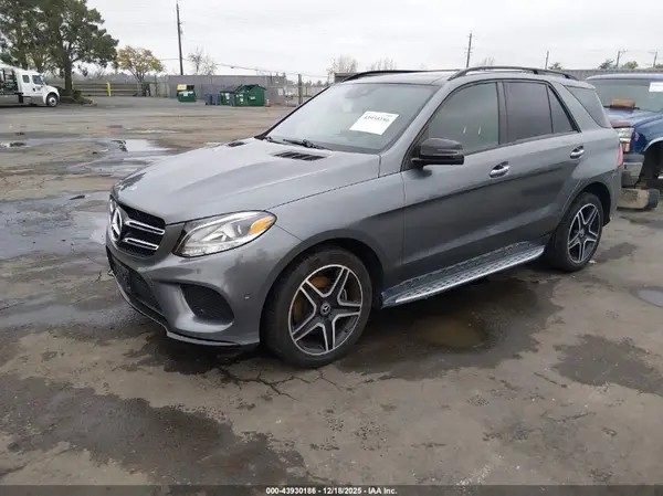 4JGDA5HB8JB169668 2018 MERCEDES-BENZ GLE - Image 2