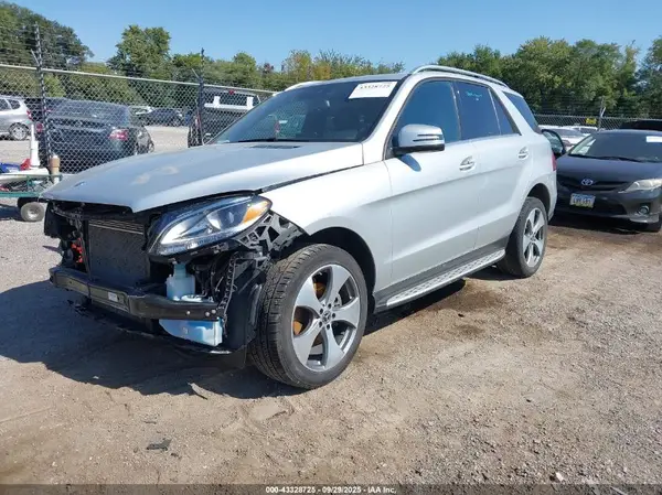 4JGDA5HB8JB197521 2018 MERCEDES-BENZ GLE - Image 2