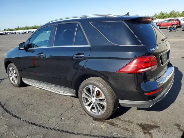 4JGDA5HB9GA655758 2016 MERCEDES-BENZ GLE - Image 2
