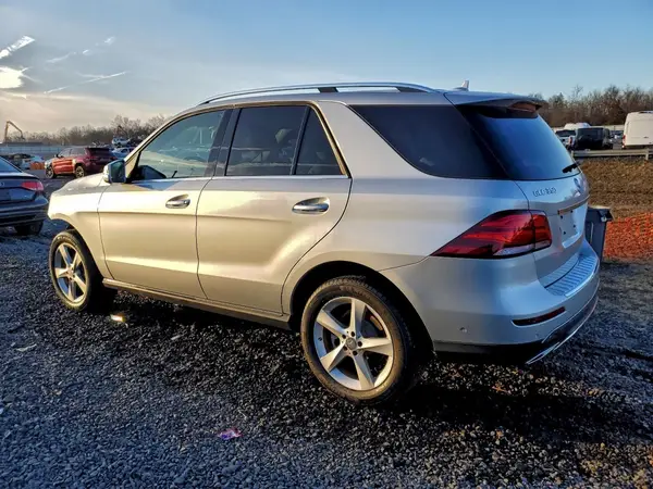 4JGDA5HB9GA691370 2016 MERCEDES-BENZ GLE - Image 2
