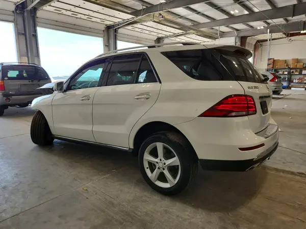 4JGDA5HB9GA786852 2016 MERCEDES-BENZ GLE - Image 2