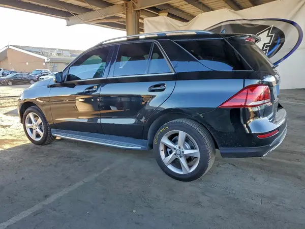 4JGDA5HB9GA803083 2016 MERCEDES-BENZ GLE - Image 2