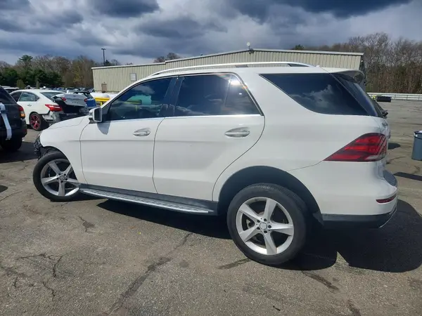 4JGDA5HB9GA808803 2016 MERCEDES-BENZ GLE - Image 2