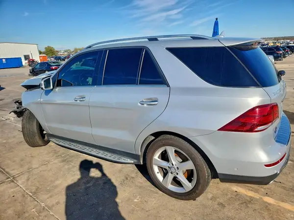 4JGDA5HB9HA878156 2017 MERCEDES-BENZ GLE - Image 2