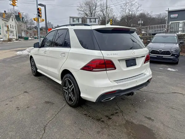 4JGDA5HB9HA933446 2017 MERCEDES-BENZ GLE - Image 2