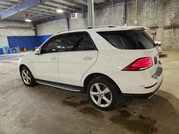 4JGDA5HB9HA935777 2017 MERCEDES-BENZ GLE - Image 2