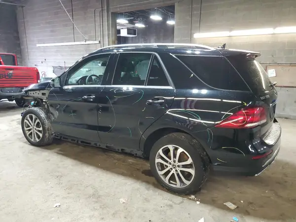 4JGDA5HB9HA983070 2017 MERCEDES-BENZ GLE - Image 2