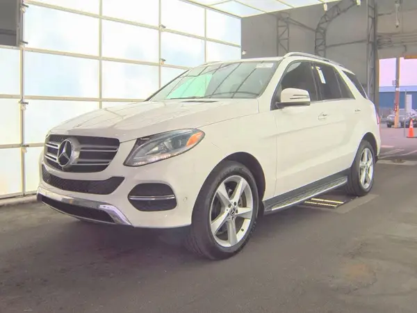 4JGDA5HB9JA999050 2018 MERCEDES-BENZ GLE - Image 2