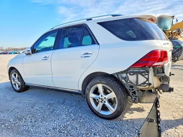 4JGDA5HB9JB010125 2018 MERCEDES-BENZ GLE - Image 2