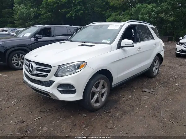 4JGDA5HB9JB010481 2018 MERCEDES-BENZ GLE - Image 2