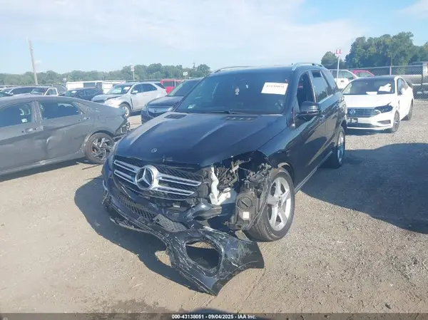 4JGDA5HB9JB061883 2018 MERCEDES-BENZ GLE - Image 2