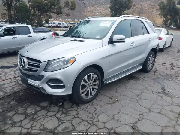 4JGDA5HB9JB082412 2018 MERCEDES-BENZ GLE - Image 2
