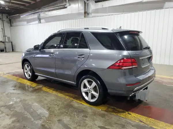 4JGDA5HB9JB095001 2018 MERCEDES-BENZ GLE - Image 2