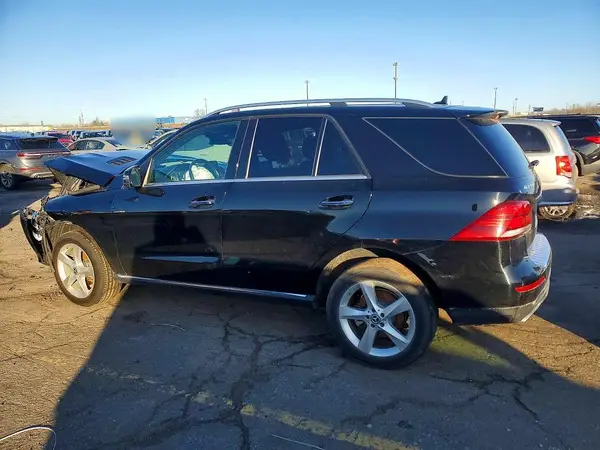 4JGDA5HB9JB112153 2018 MERCEDES-BENZ GLE - Image 2