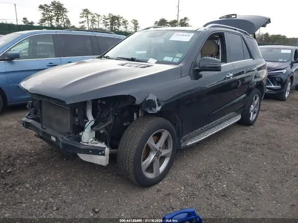 4JGDA5HB9JB145038 2018 MERCEDES-BENZ GLE - Image 2