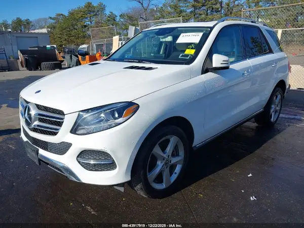 4JGDA5HB9JB150501 2018 MERCEDES-BENZ GLE - Image 2