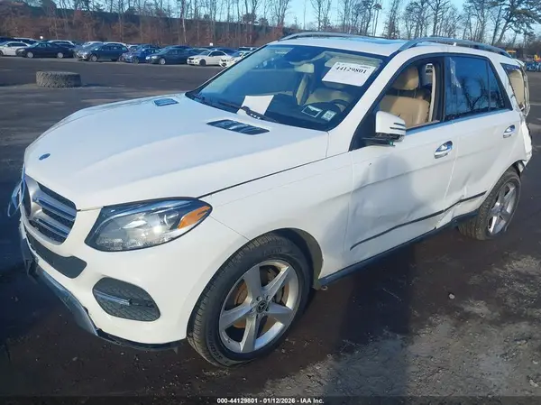 4JGDA5HB9JB197057 2018 MERCEDES-BENZ GLE - Image 2
