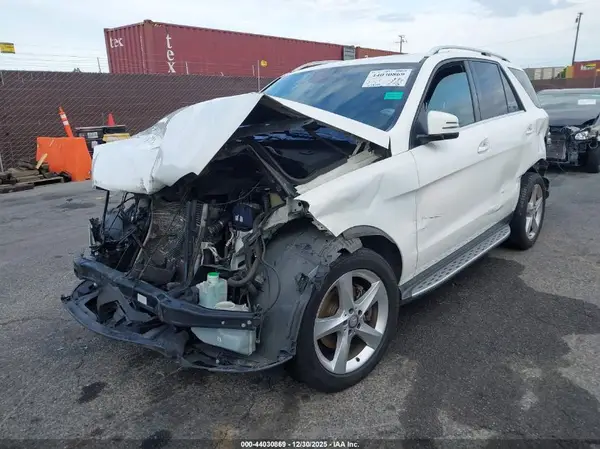4JGDA5HBXGA757635 2016 MERCEDES-BENZ GLE - Image 2