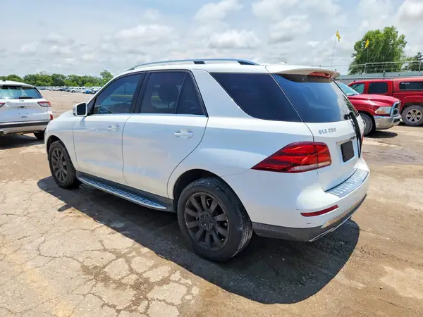 4JGDA5HBXGA764990 2016 MERCEDES-BENZ GLE - Image 2