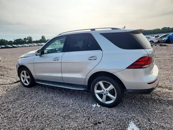4JGDA5HBXHA822484 2017 MERCEDES-BENZ GLE - Image 2