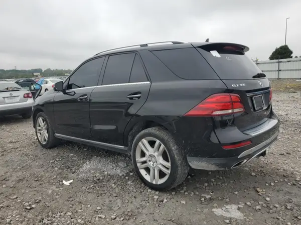 4JGDA5HBXHA822985 2017 MERCEDES-BENZ GLE - Image 2