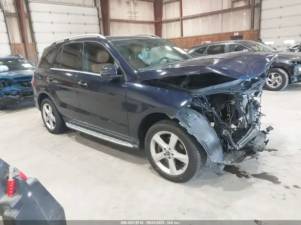 4JGDA5HBXHA915957 2017 MERCEDES-BENZ GLE - Image 1