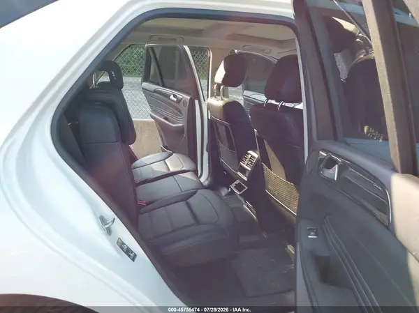 4JGDA5HBXHA944715 2017 MERCEDES-BENZ GLE - Image 8