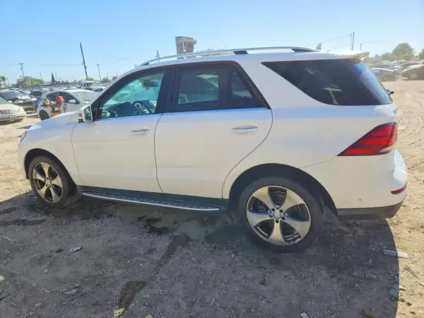 4JGDA5JB0GA675634 2016 MERCEDES-BENZ GLE - Image 2