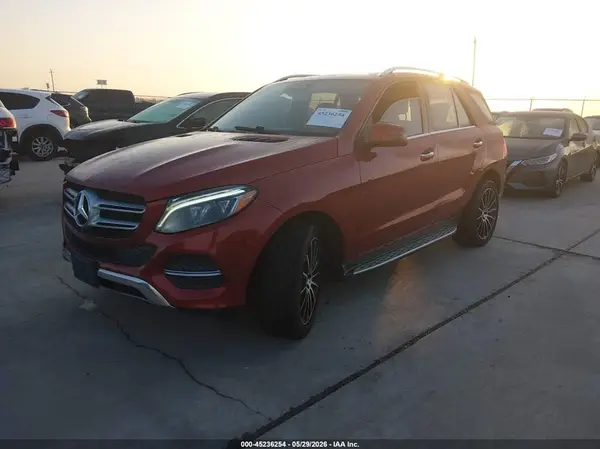 4JGDA5JB0GA677481 2016 MERCEDES-BENZ GLE - Image 2