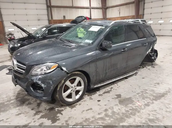 4JGDA5JB0GA758271 2016 MERCEDES-BENZ GLE - Image 2
