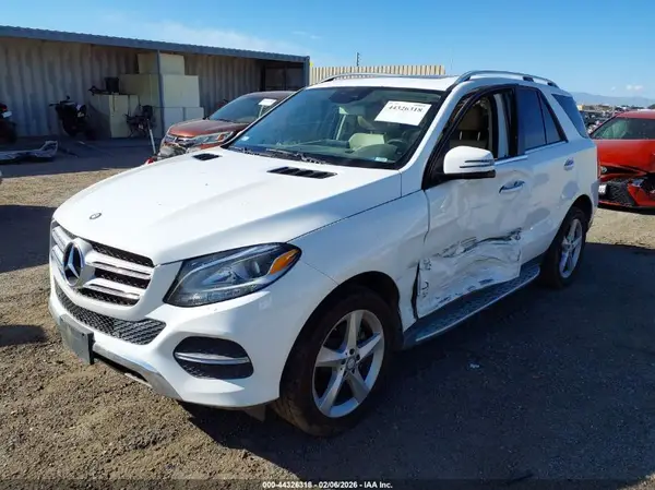 4JGDA5JB0HA815523 2017 MERCEDES-BENZ GLE - Image 2