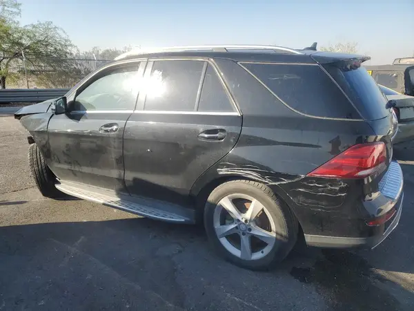 4JGDA5JB0HA877083 2017 MERCEDES-BENZ GLE - Image 2