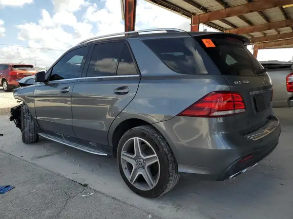 4JGDA5JB0HA927416 2017 MERCEDES-BENZ GLE - Image 2
