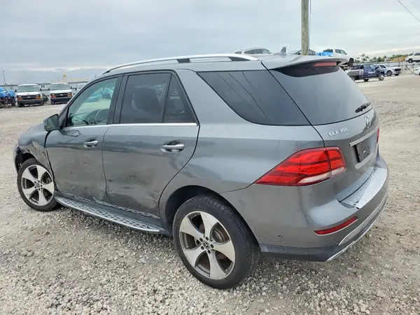 4JGDA5JB0HA935208 2017 MERCEDES-BENZ GLE - Image 2