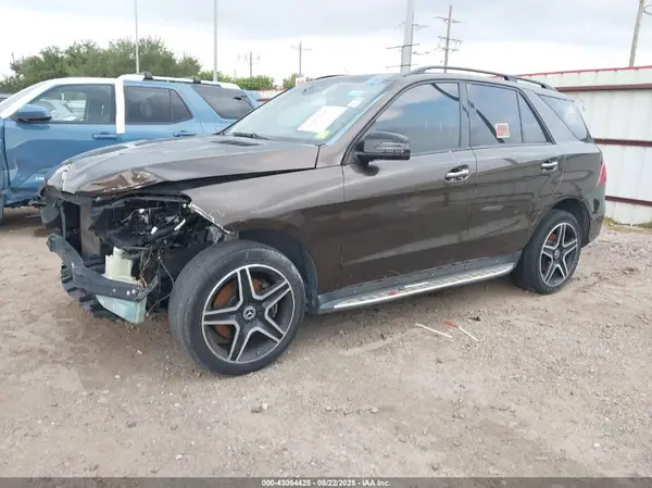 4JGDA5JB0HA947083 2017 MERCEDES-BENZ GLE - Image 2