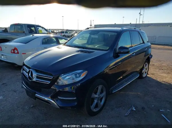 4JGDA5JB0HA953353 2017 MERCEDES-BENZ GLE - Image 2