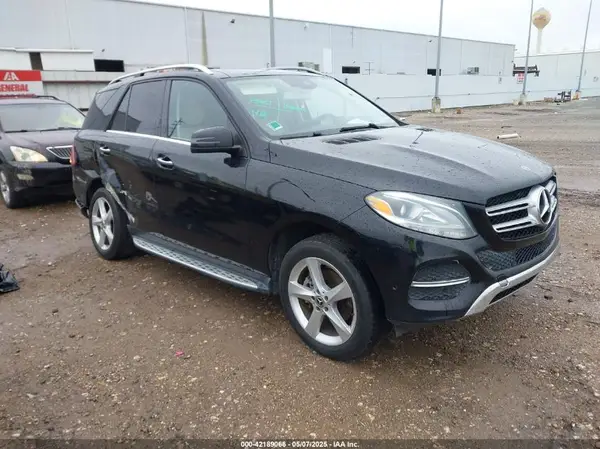 4JGDA5JB0JB005583 2018 MERCEDES-BENZ GLE - Image 1