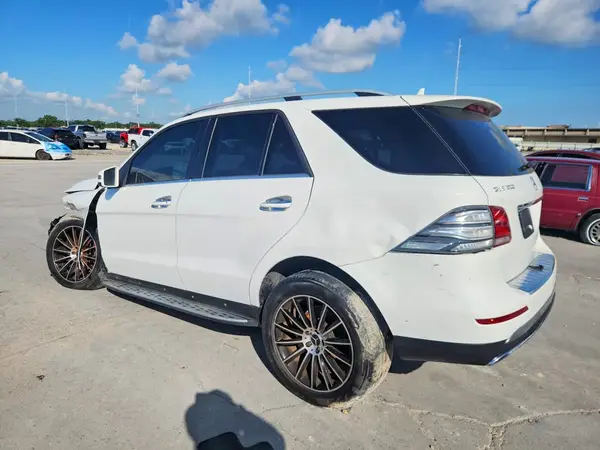 4JGDA5JB0JB025655 2018 MERCEDES-BENZ GLE - Image 2