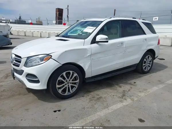 4JGDA5JB0JB039247 2018 MERCEDES-BENZ GLE - Image 2