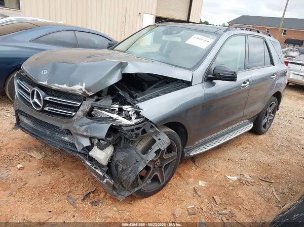 4JGDA5JB0JB131863 2018 MERCEDES-BENZ GLE - Image 2
