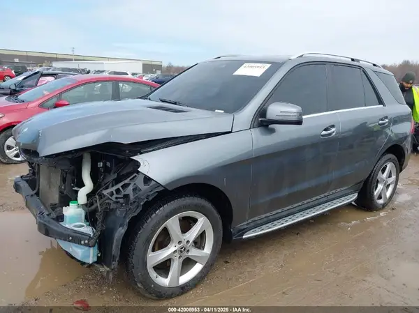 4JGDA5JB0JB147786 2018 MERCEDES-BENZ GLE - Image 2